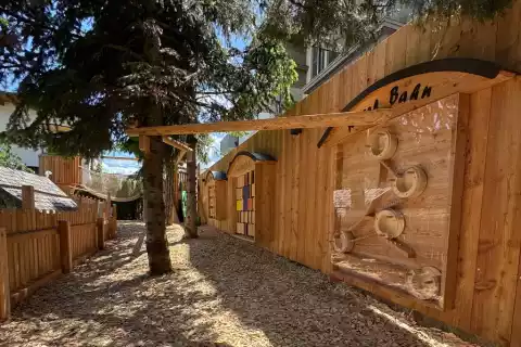 2_landhaus_zillertal_waldspielplatz