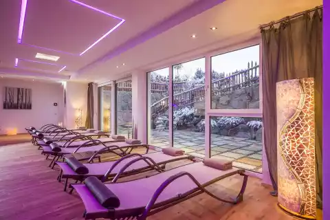 10_hotel-landhaus-zillertal_wellness.webp